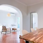 Daire Spacious Penthouse Sea View Near #1925