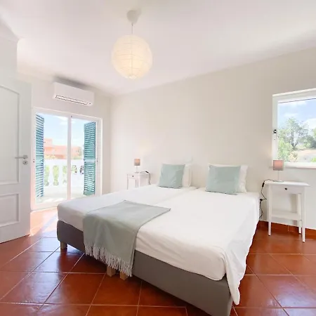 Spacious Penthouse Sea View Near #1925