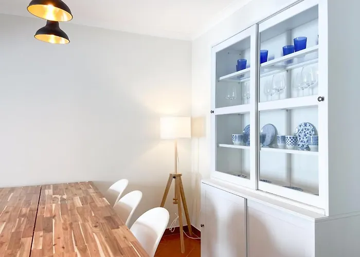 Spacious Penthouse Sea View Near #1925 * 라고스