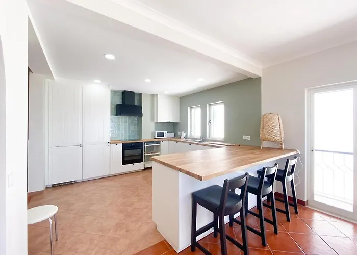 Spacious Penthouse Sea View Near #1925 라고스