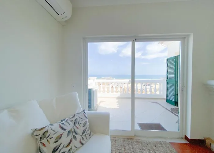 Spacious Penthouse Sea View Near #1925 라고스