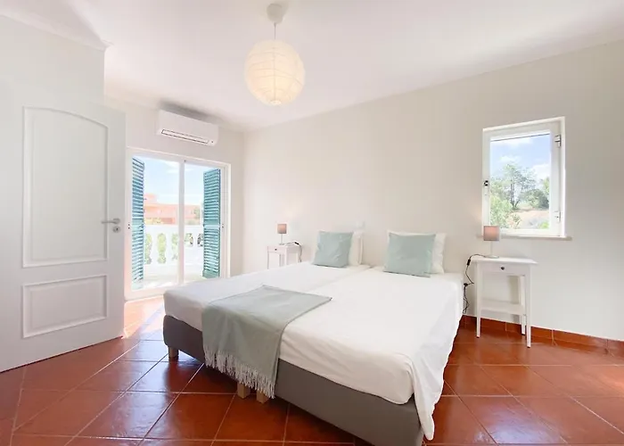 Spacious Penthouse Sea View Near #1925