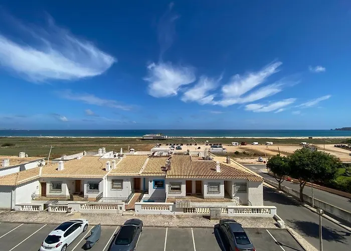 Spacious Penthouse Sea View Near #1925 *