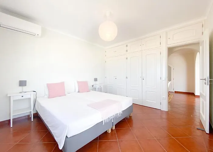Spacious Penthouse Sea View Near #1925 아파트 라고스