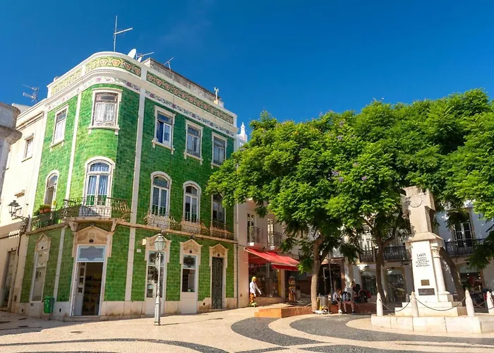 Spacious Penthouse Sea View Near #1925