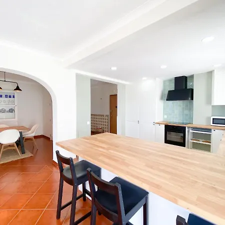 Apartment Spacious Penthouse Sea View Near #1925