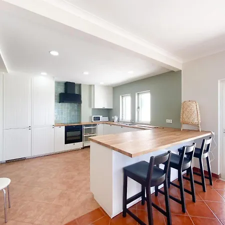 Spacious Penthouse Sea View Near #1925 ラゴス